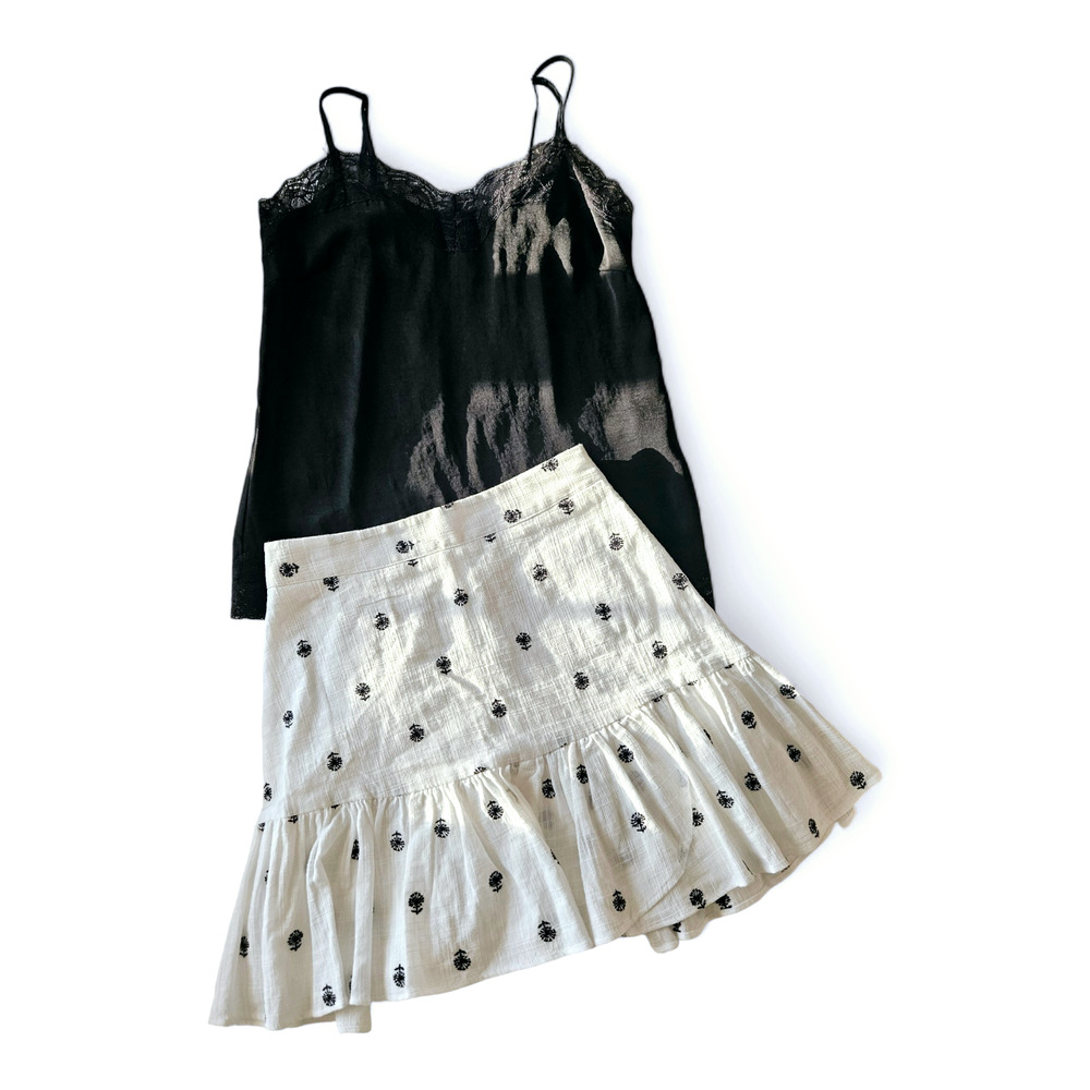 A Loves A Floral White and Black Cotton Linen Ruffle Mini Skirt Size Small